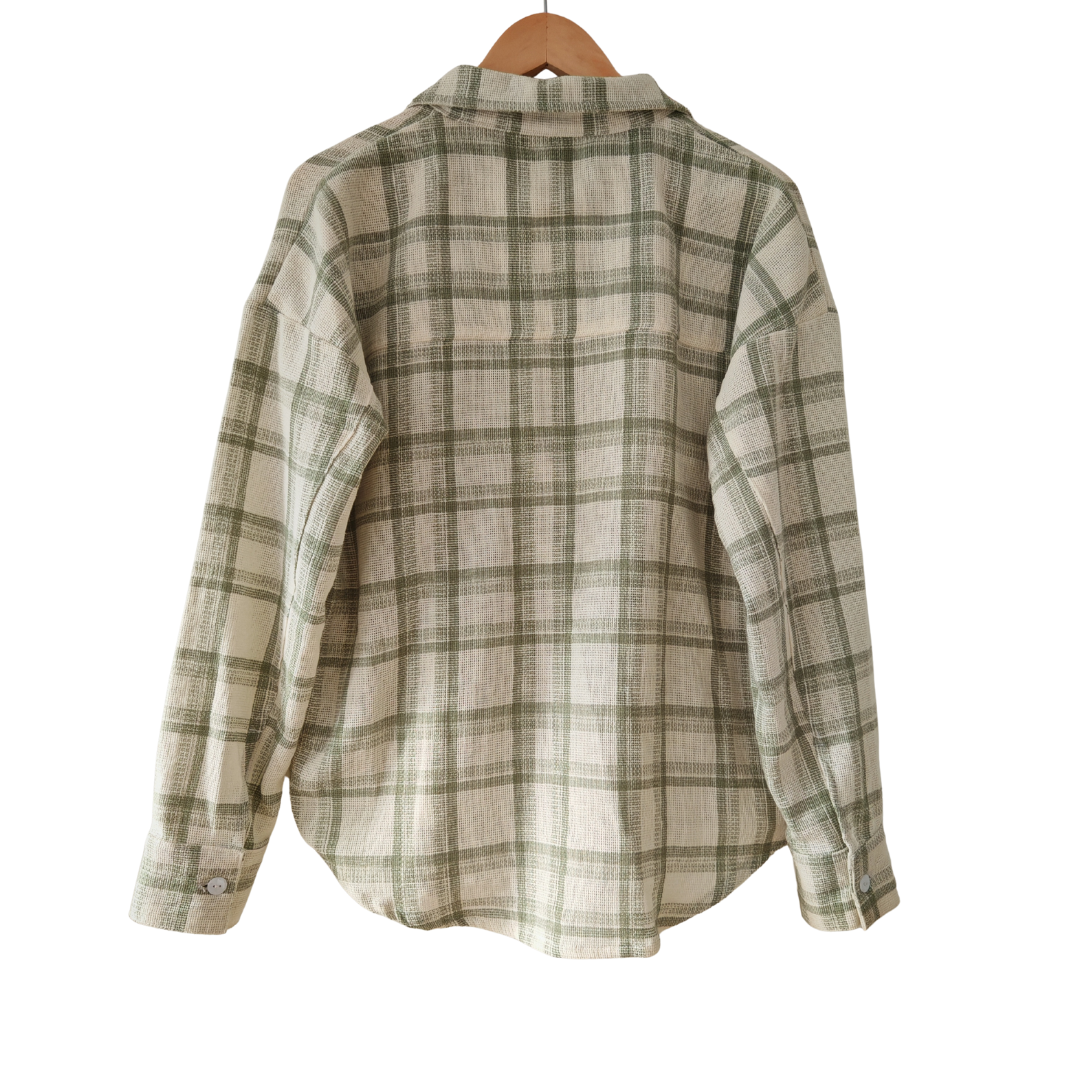 Camisera Mujer estilo Oversize verde con blanco 100% algodón