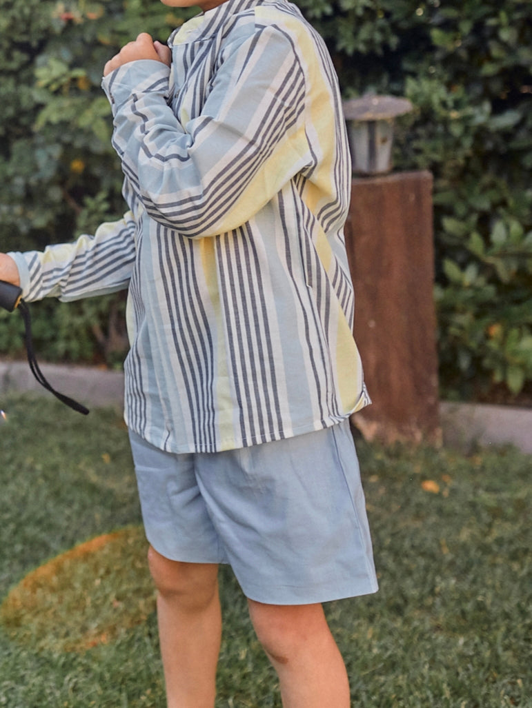 Short niño 100% Lino color Celeste