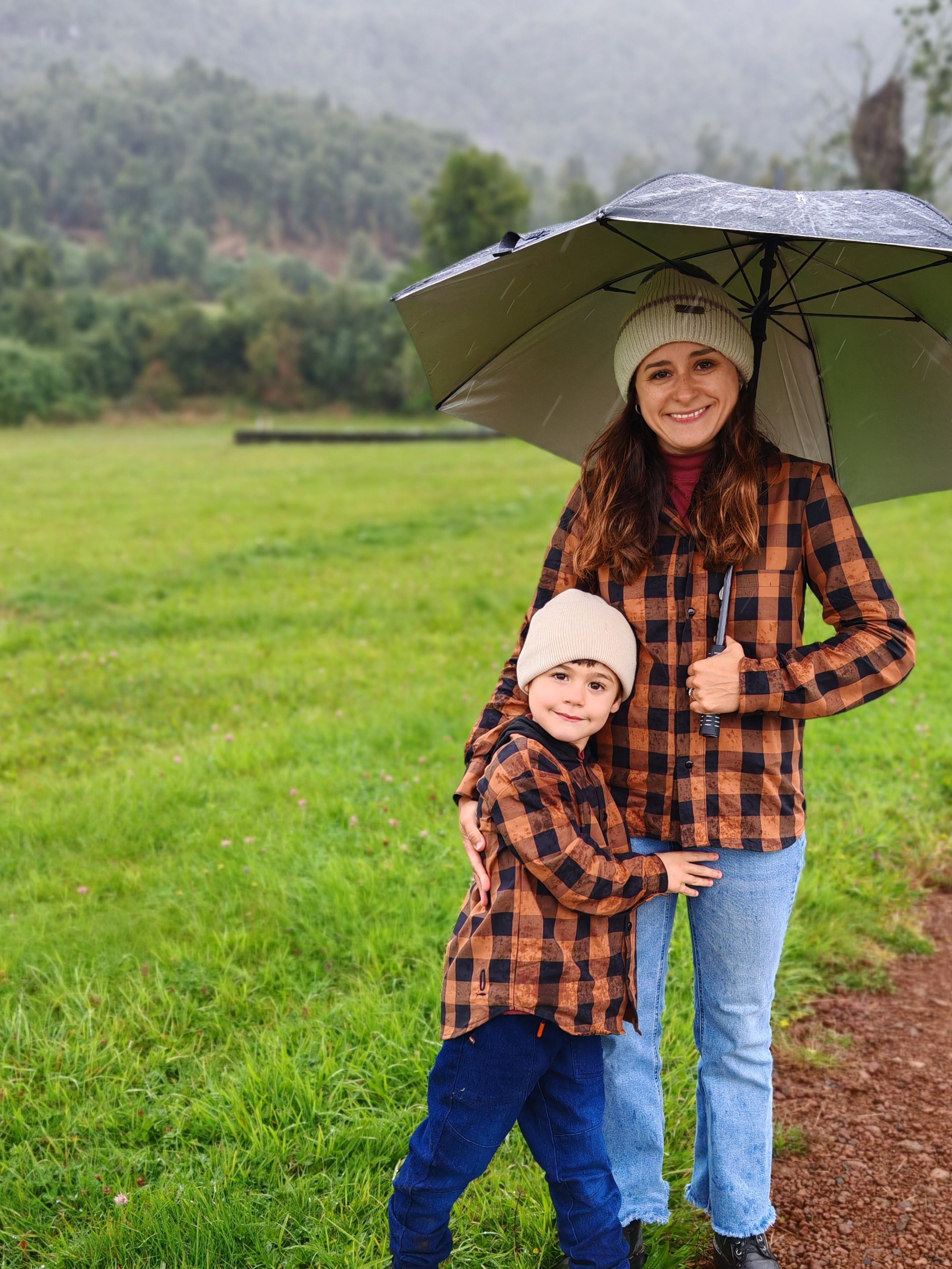 Pack 2 Camisas Gustavo Mamá + hijo/a cuadros café con negro
