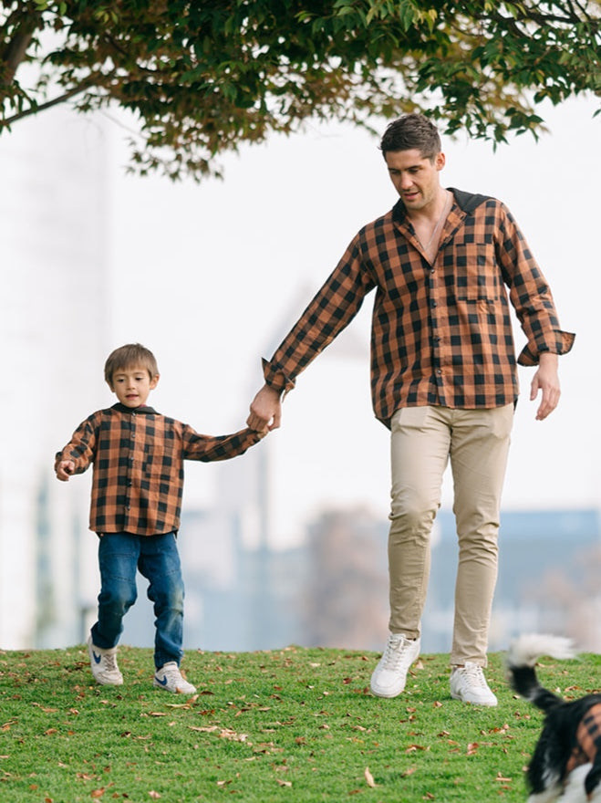 Pack 2 Camisas Gustavo Papá + hijo/a cuadros café con negro