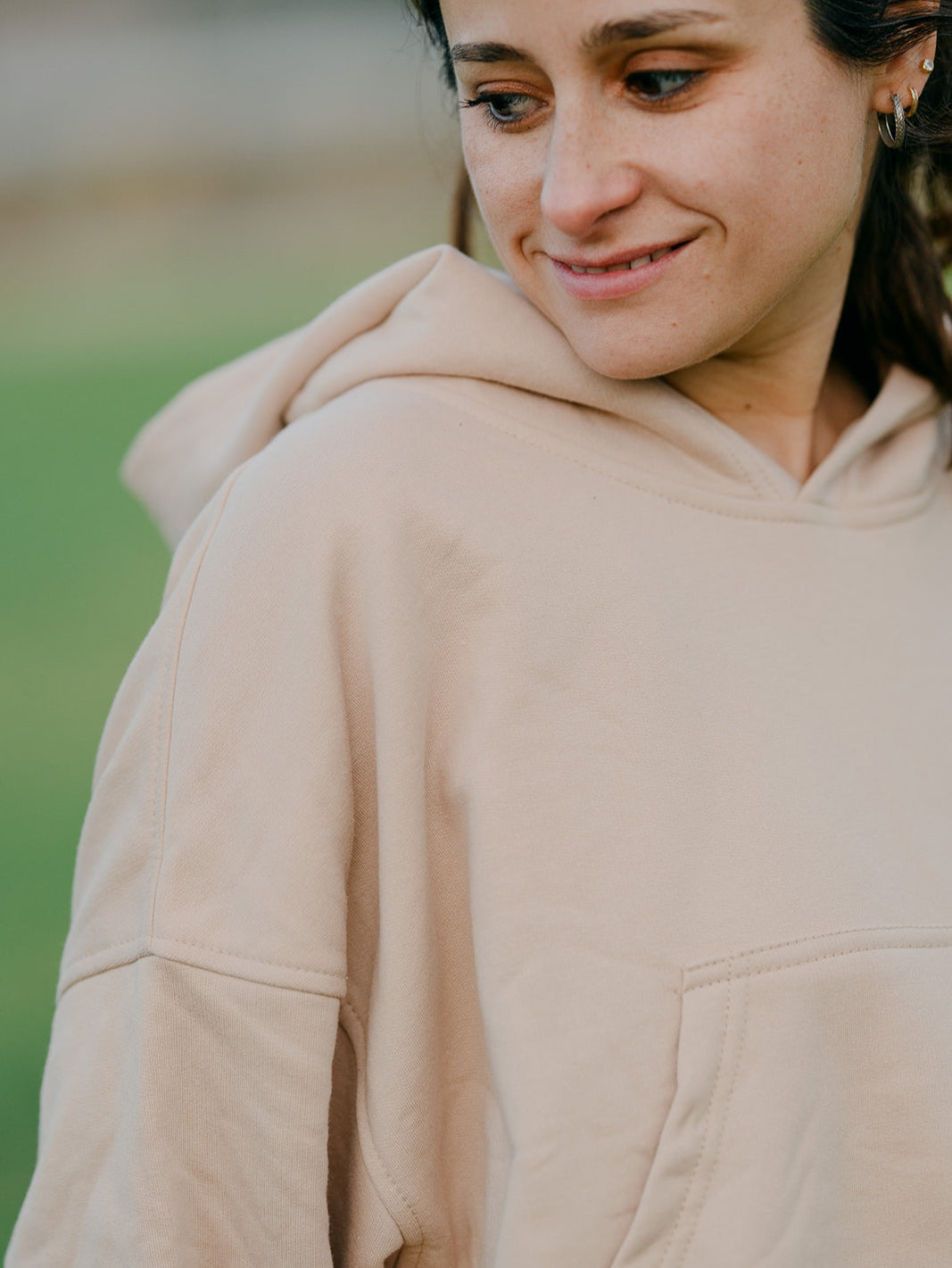 Polerón Mujer Oversize corto Beige