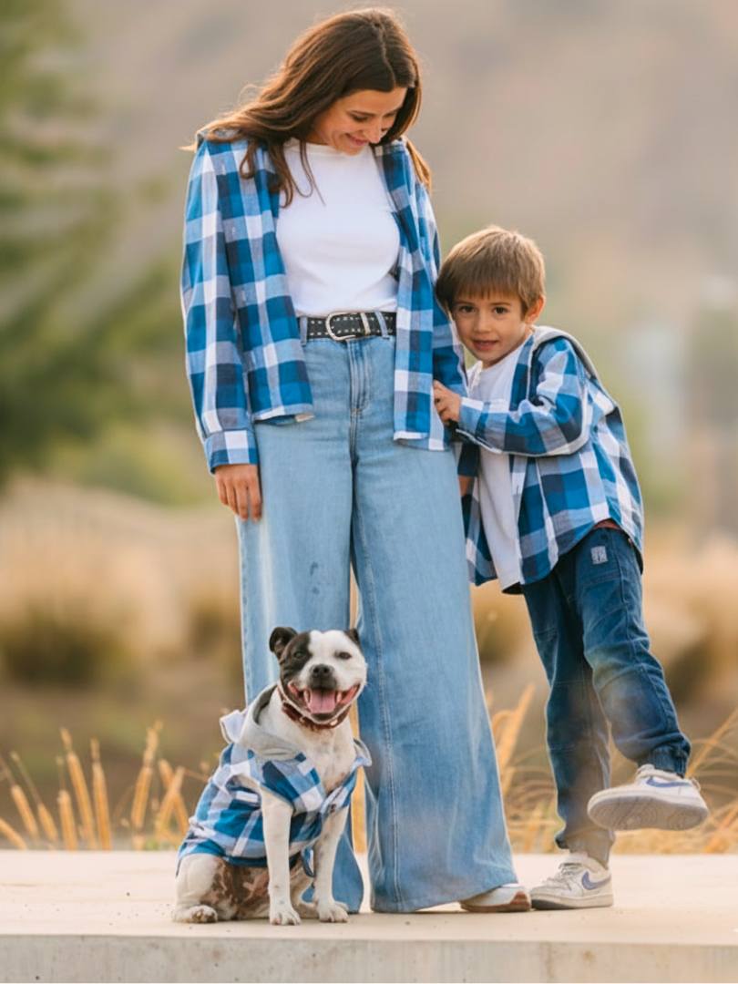 Pack 2 Camisas con capucha Mamá + hijo/a cuadros azul con blanco