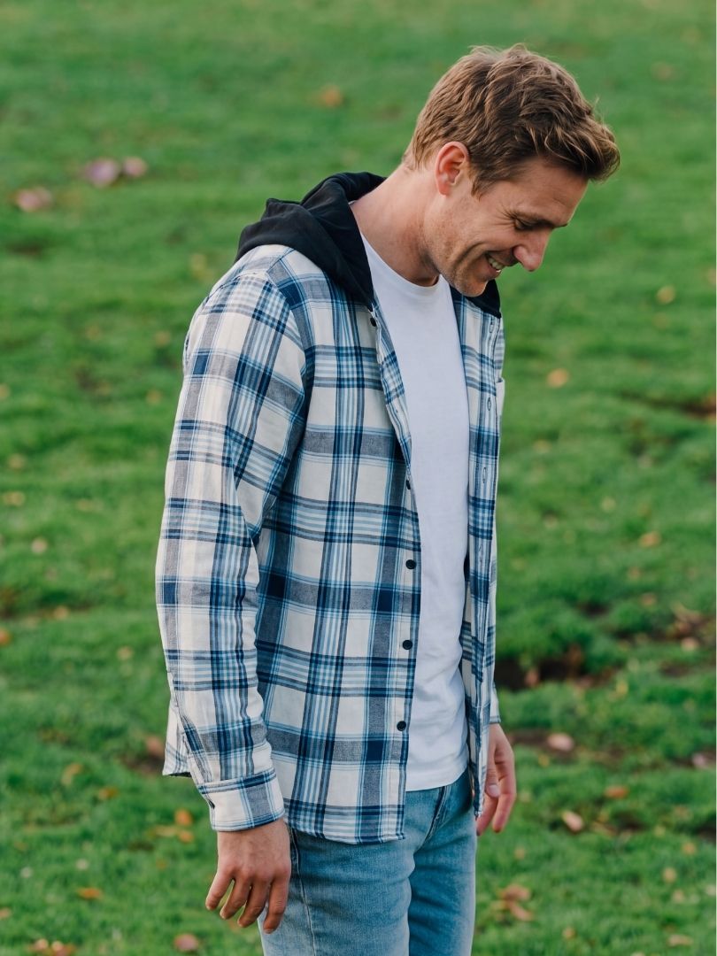 Camisa Franela Hombre con Capucha Azul con blanco 100% Algodón