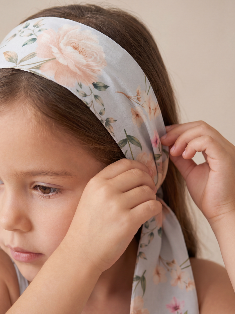 Pañuelo Floral celeste Niña 100% Viscosa