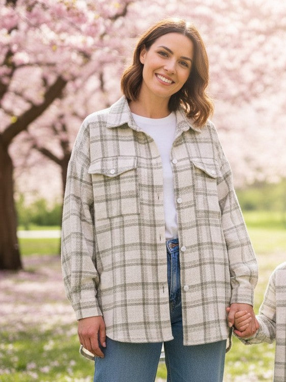 Chaqueta Camisera Mujer estilo Oversize verde con blanco