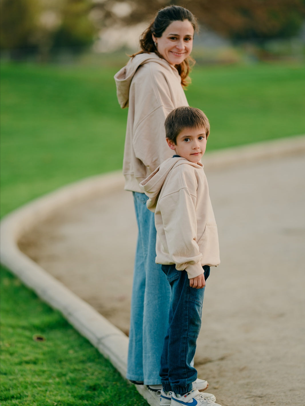 Pack 2 Polerones Oversize Beige Mamá Hijo